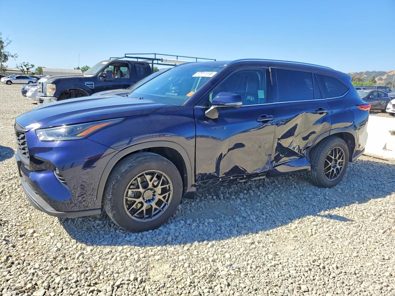 2021 TOYOTA HIGHLANDER HYBRID XLE