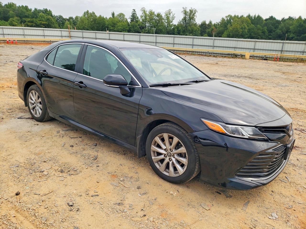 2020 TOYOTA CAMRY LE — снимка 4