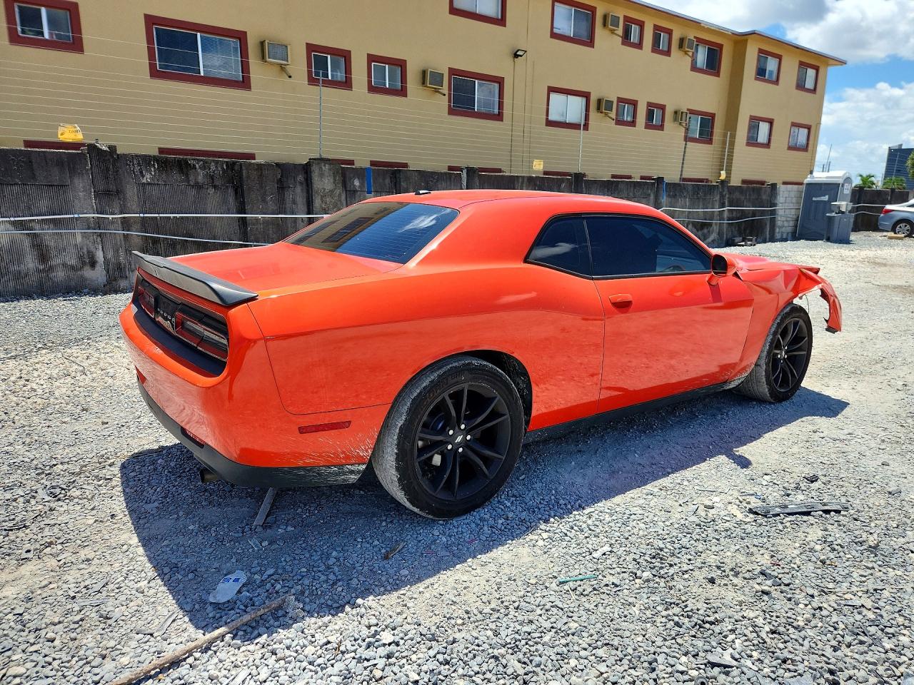 2017 DODGE CHALLENGER SXT — снимка 3