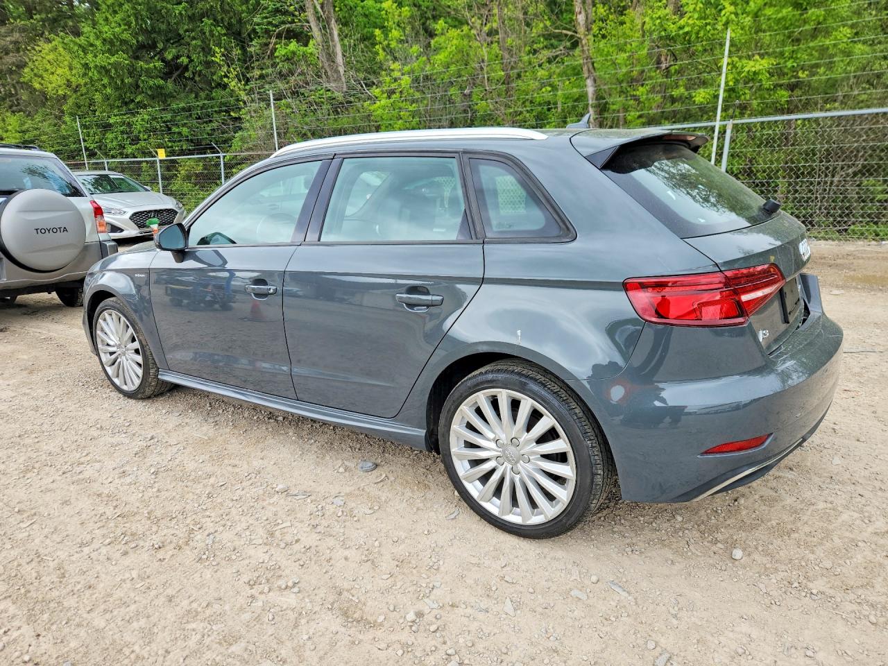 2017 AUDI A3 E-TRON PREMIUM — снимка 2