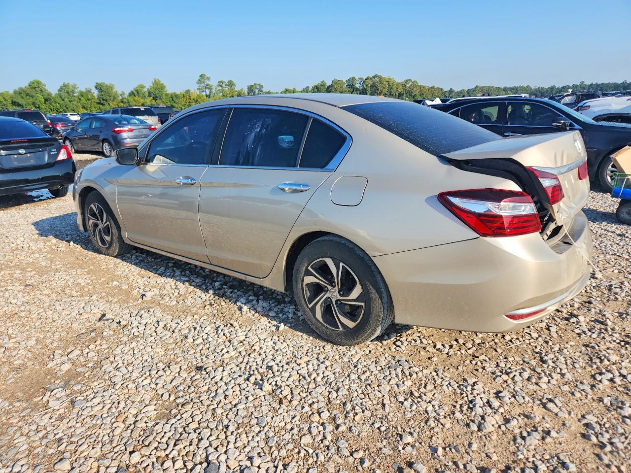 2017 HONDA ACCORD LX — снимка 2