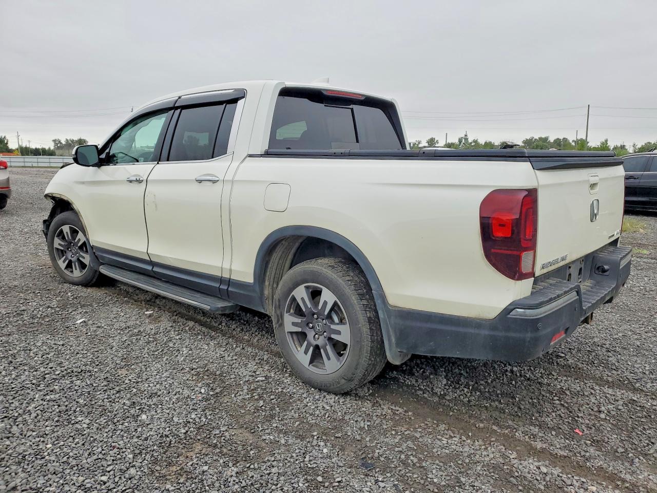 2017 HONDA RIDGELINE RTL — снимка 2
