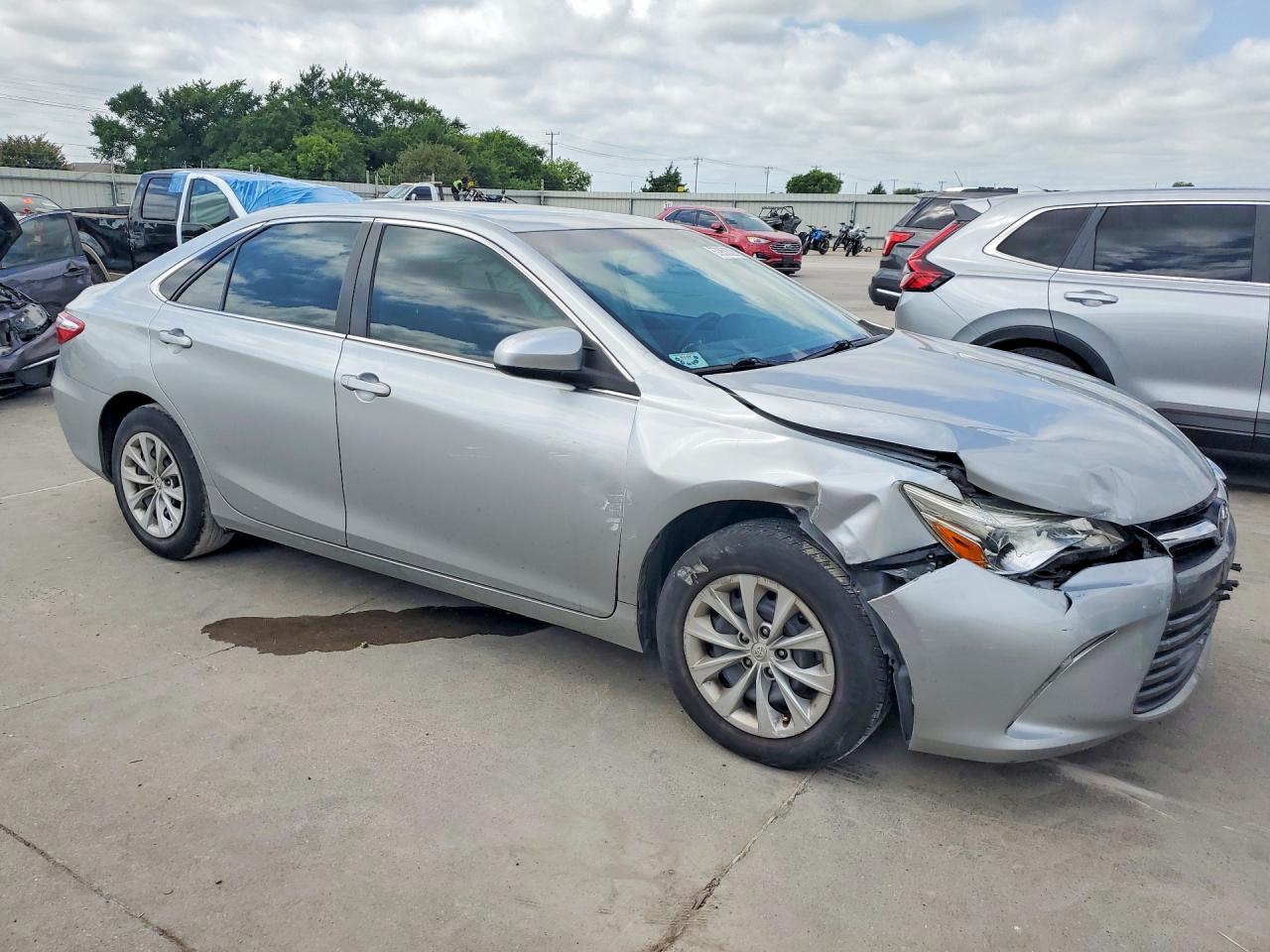 2015 TOYOTA CAMRY LE — снимка 4