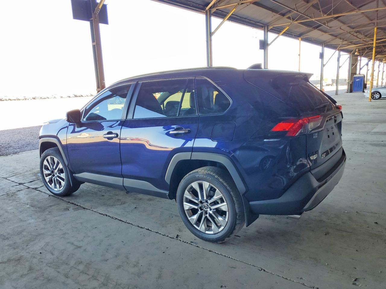 2025 TOYOTA RAV4 LIMITED — снимка 2