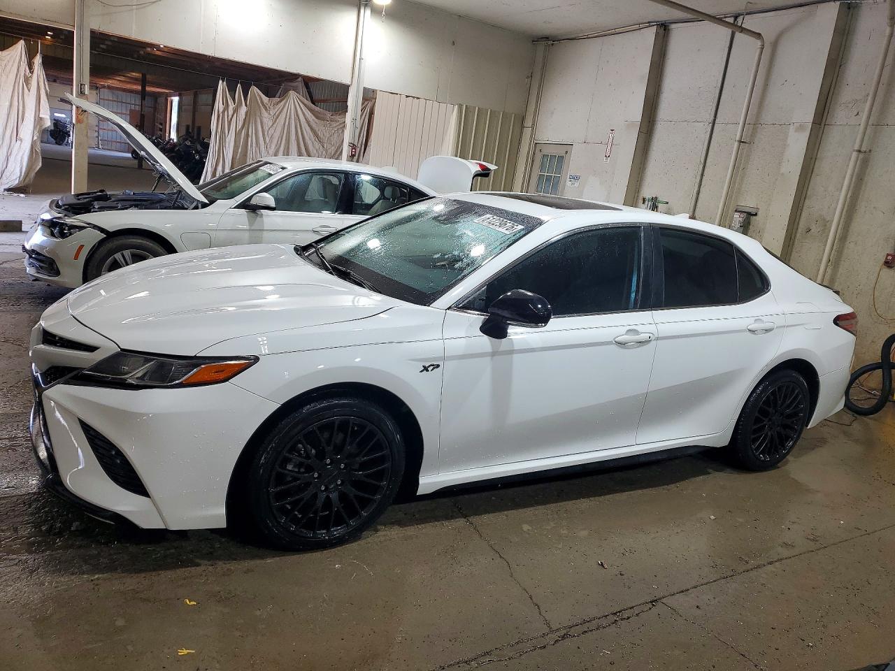 2019 TOYOTA CAMRY SE
