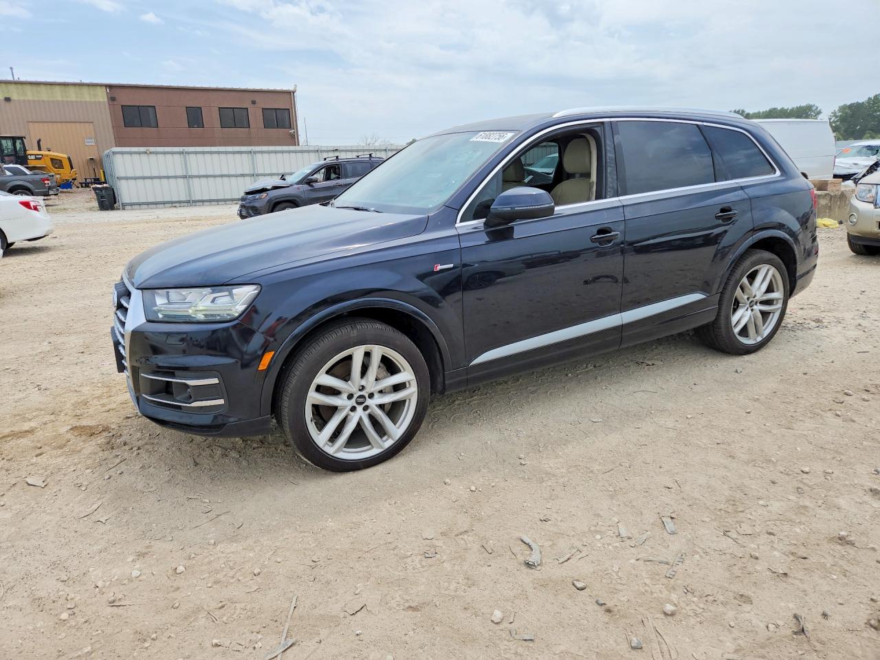 2017 AUDI Q7 PRESTIGE