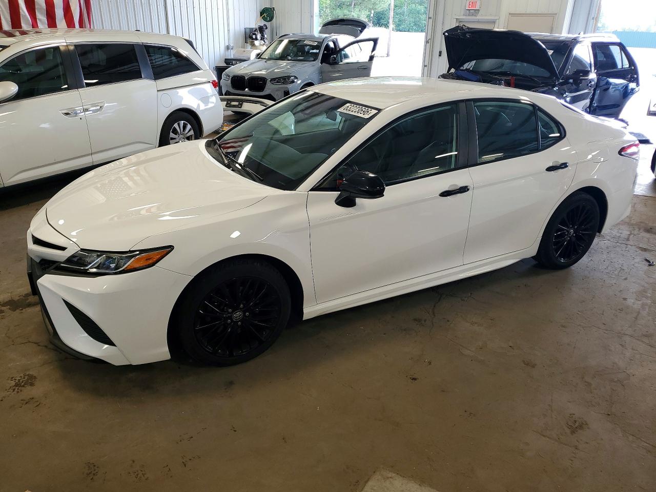 2019 TOYOTA CAMRY SE