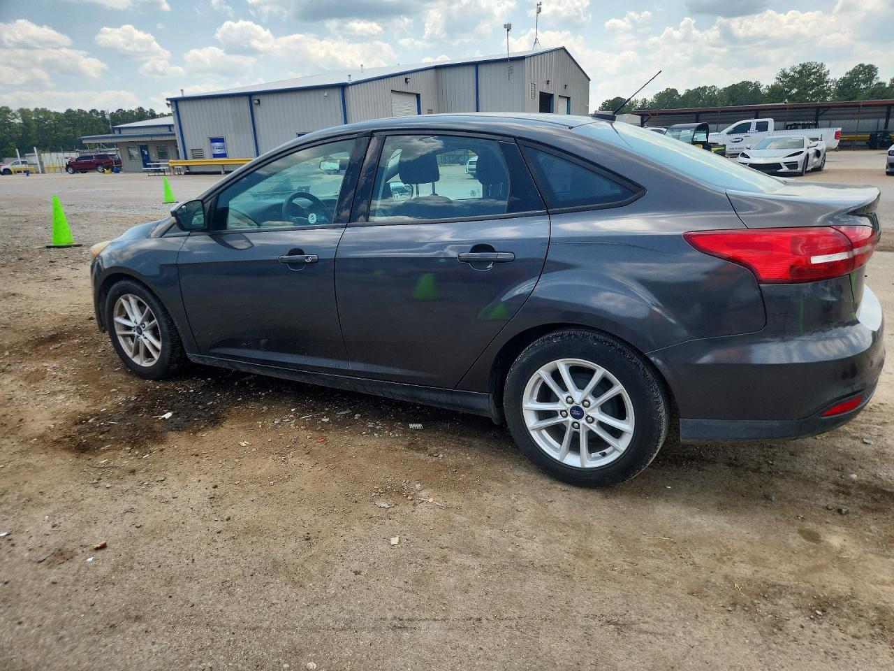 2017 FORD FOCUS SE — снимка 2