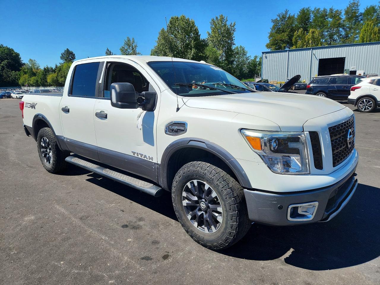 2017 NISSAN TITAN PRO-4X — снимка 4