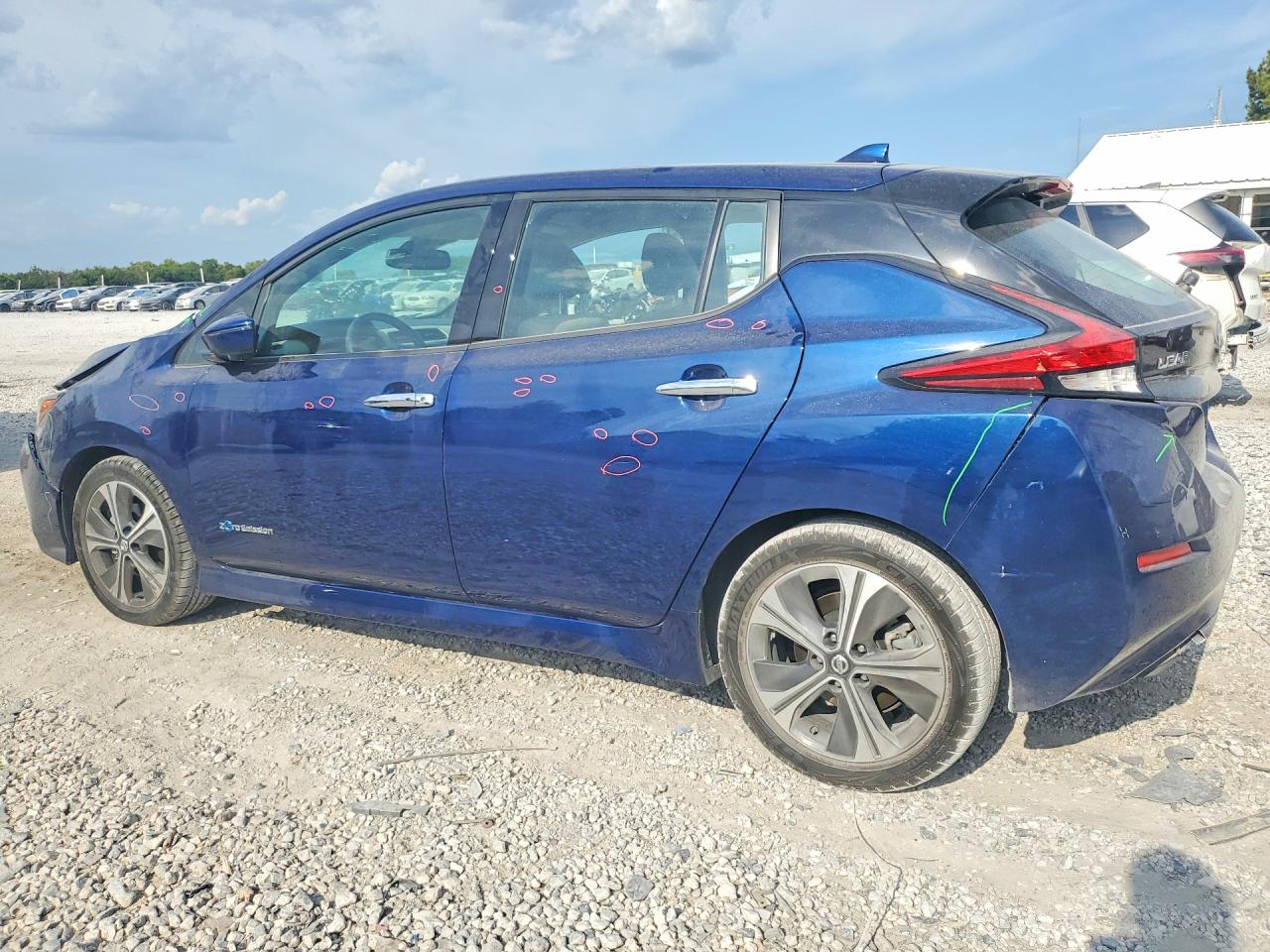 2019 NISSAN LEAF SL — снимка 2