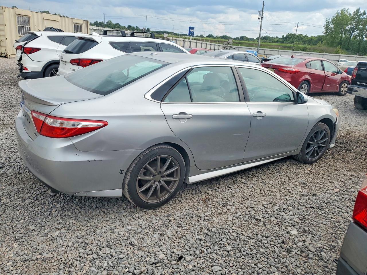 2016 TOYOTA CAMRY XLE — снимка 3