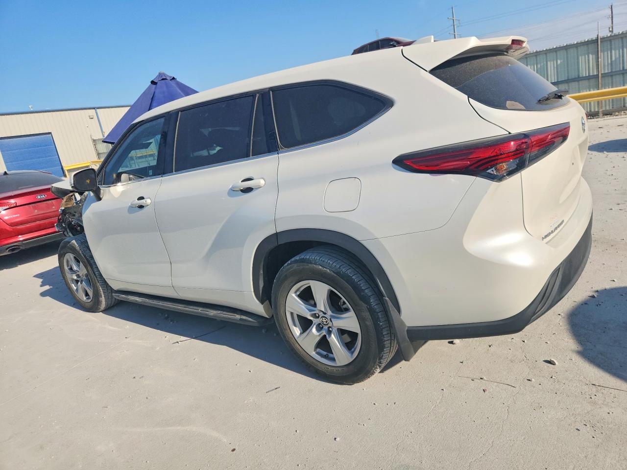 2020 TOYOTA HIGHLANDER L — снимка 2