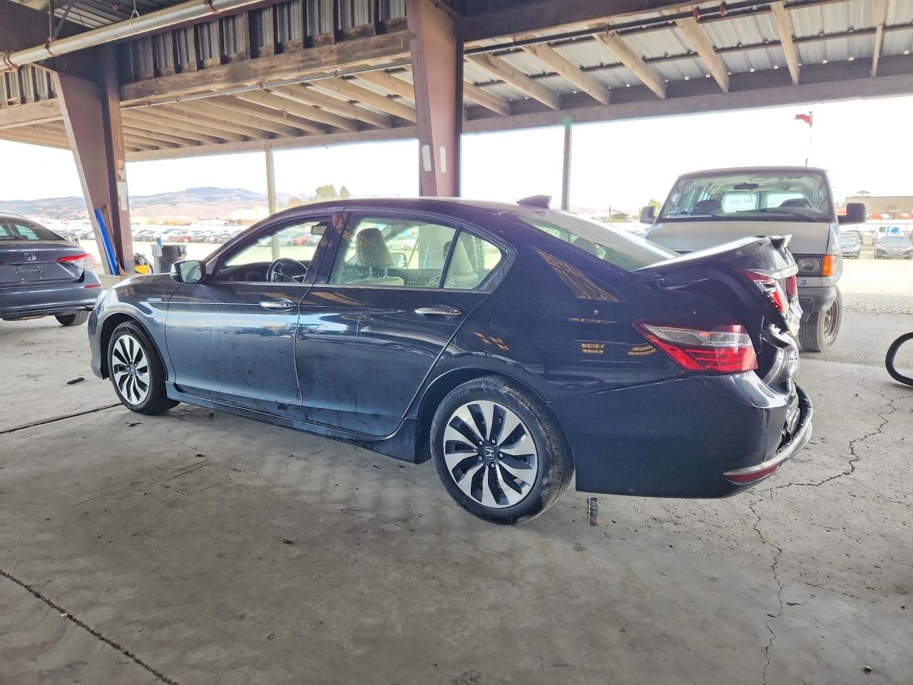 2017 HONDA ACCORD TOURING HYBRID — снимка 2