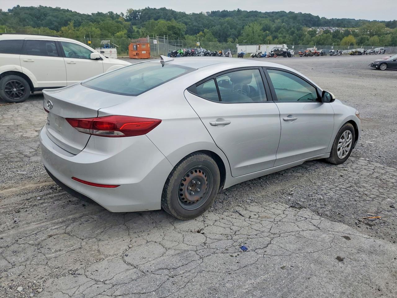 2017 HYUNDAI ELANTRA SE — снимка 3