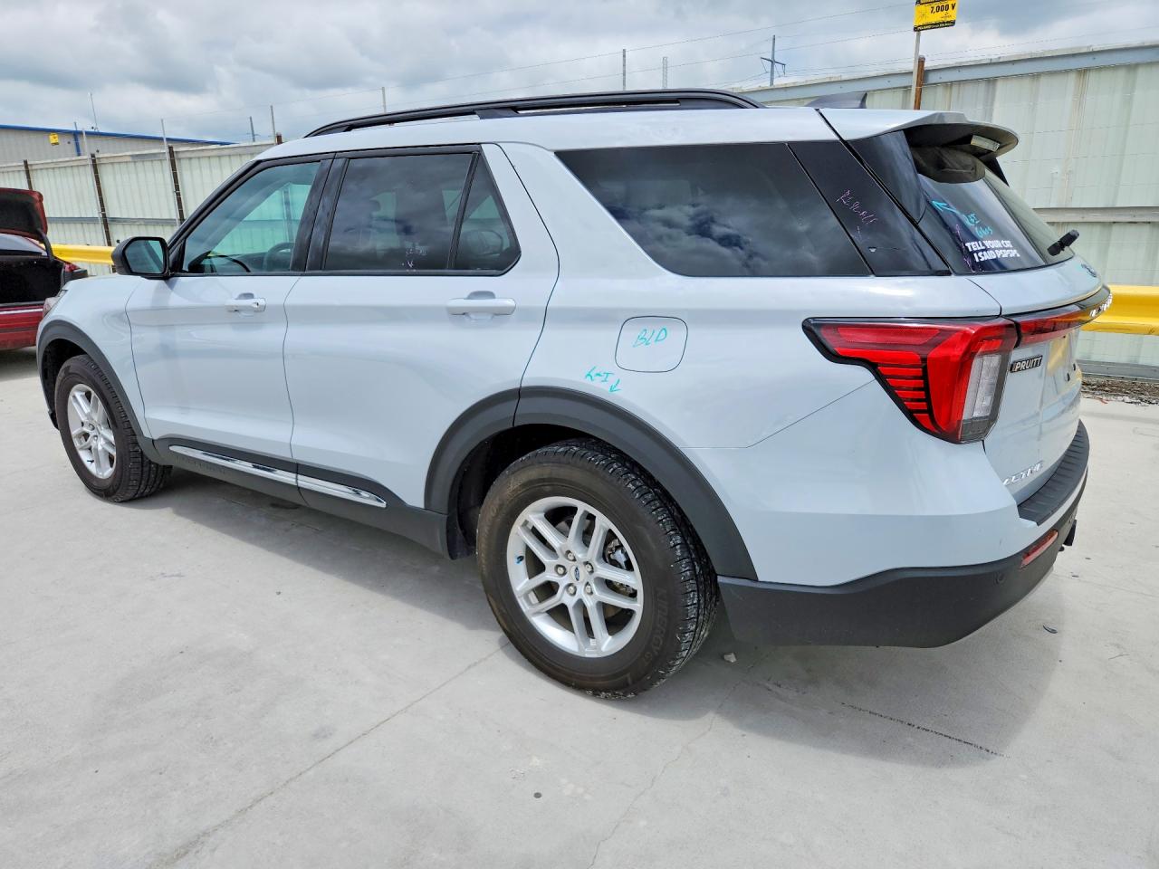 2025 FORD EXPLORER ACTIVE — снимка 2