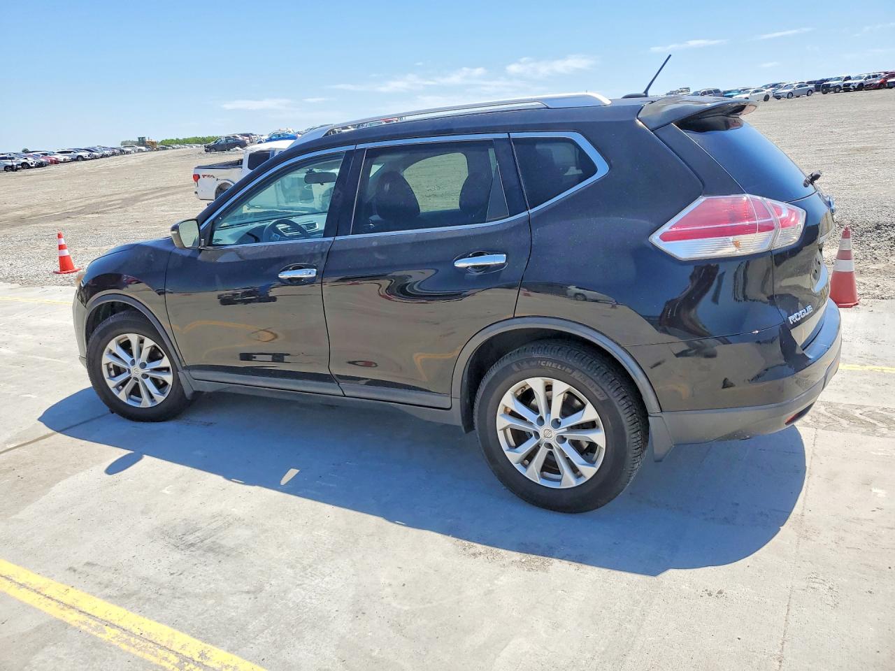 2015 NISSAN ROGUE SV — снимка 2