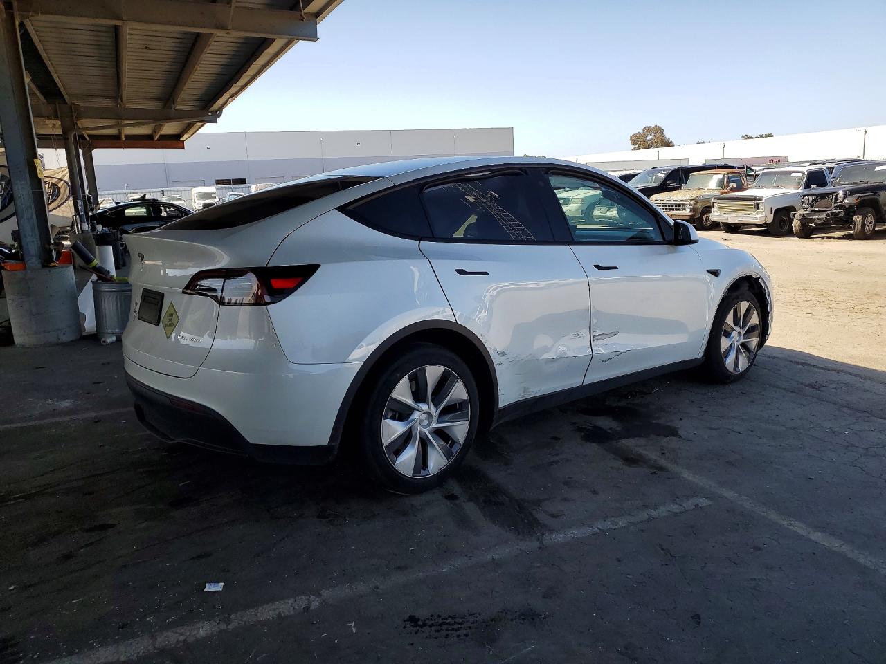 2023 TESLA MODEL Y — снимка 3