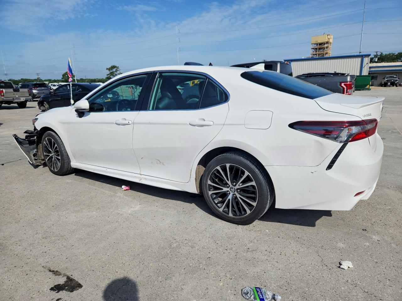 2021 TOYOTA CAMRY SE — снимка 2