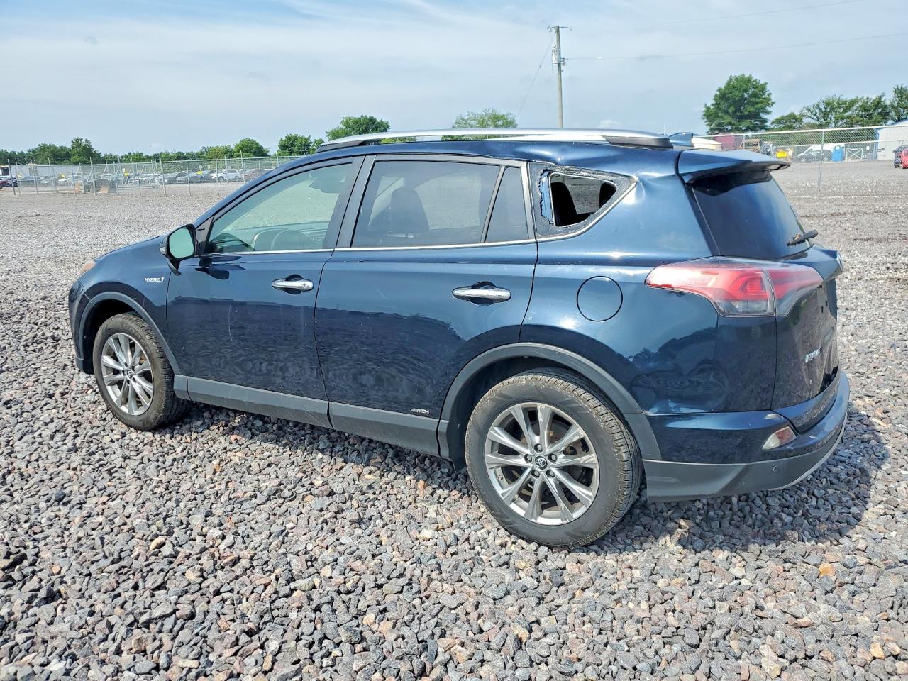 2017 TOYOTA RAV4 HV LIMITED — снимка 2
