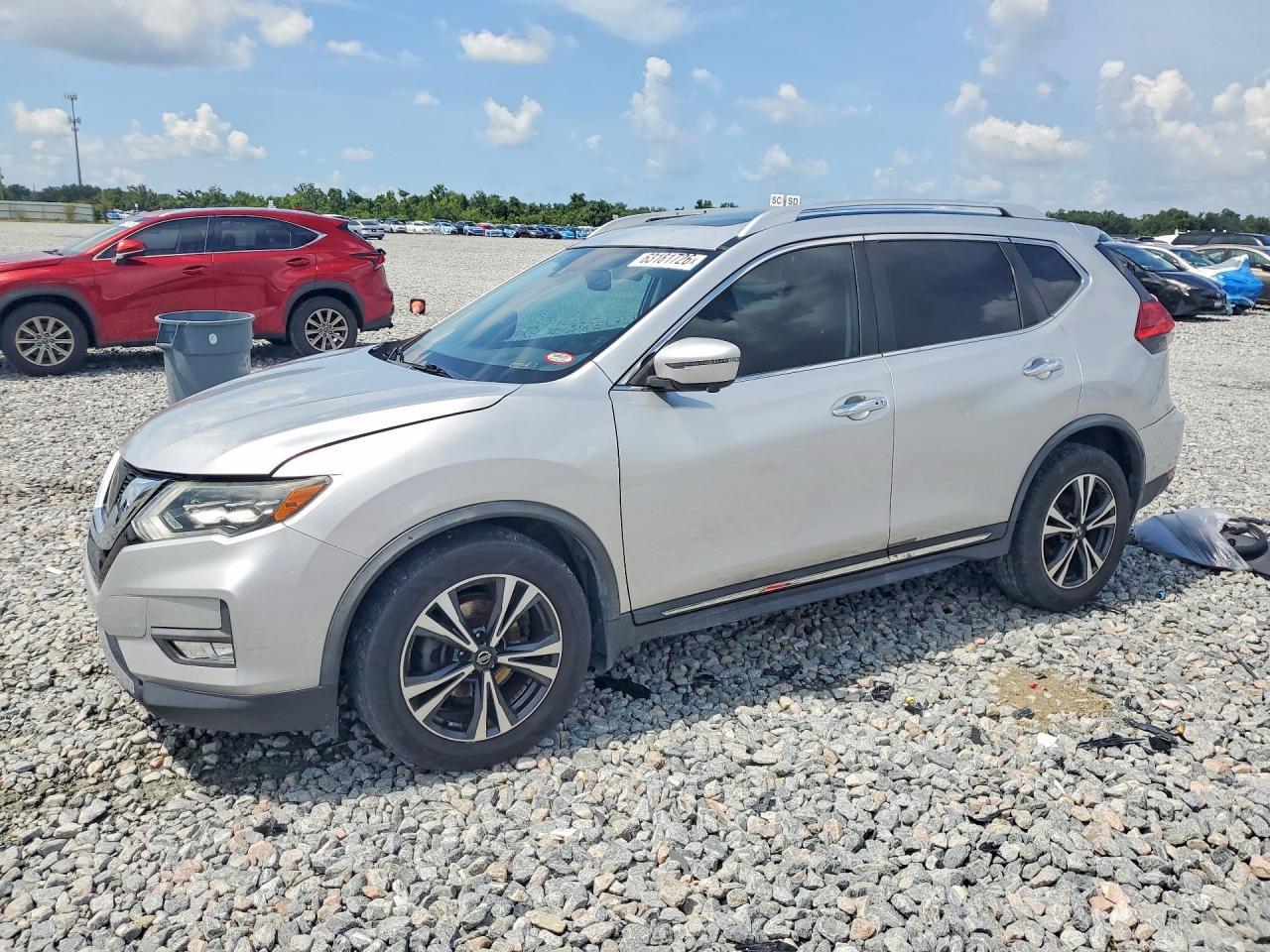 2017 NISSAN ROGUE SL