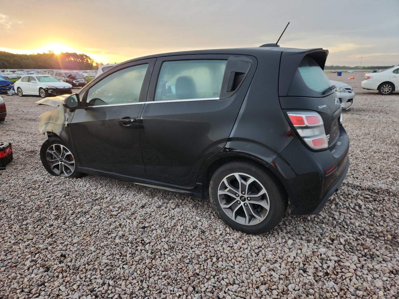 2018 CHEVROLET SONIC LT — снимка 2