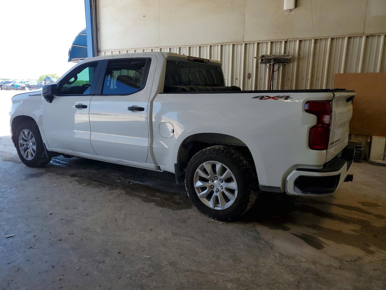 2020 CHEVROLET SILVERADO K1500 CUSTOM — снимка 2