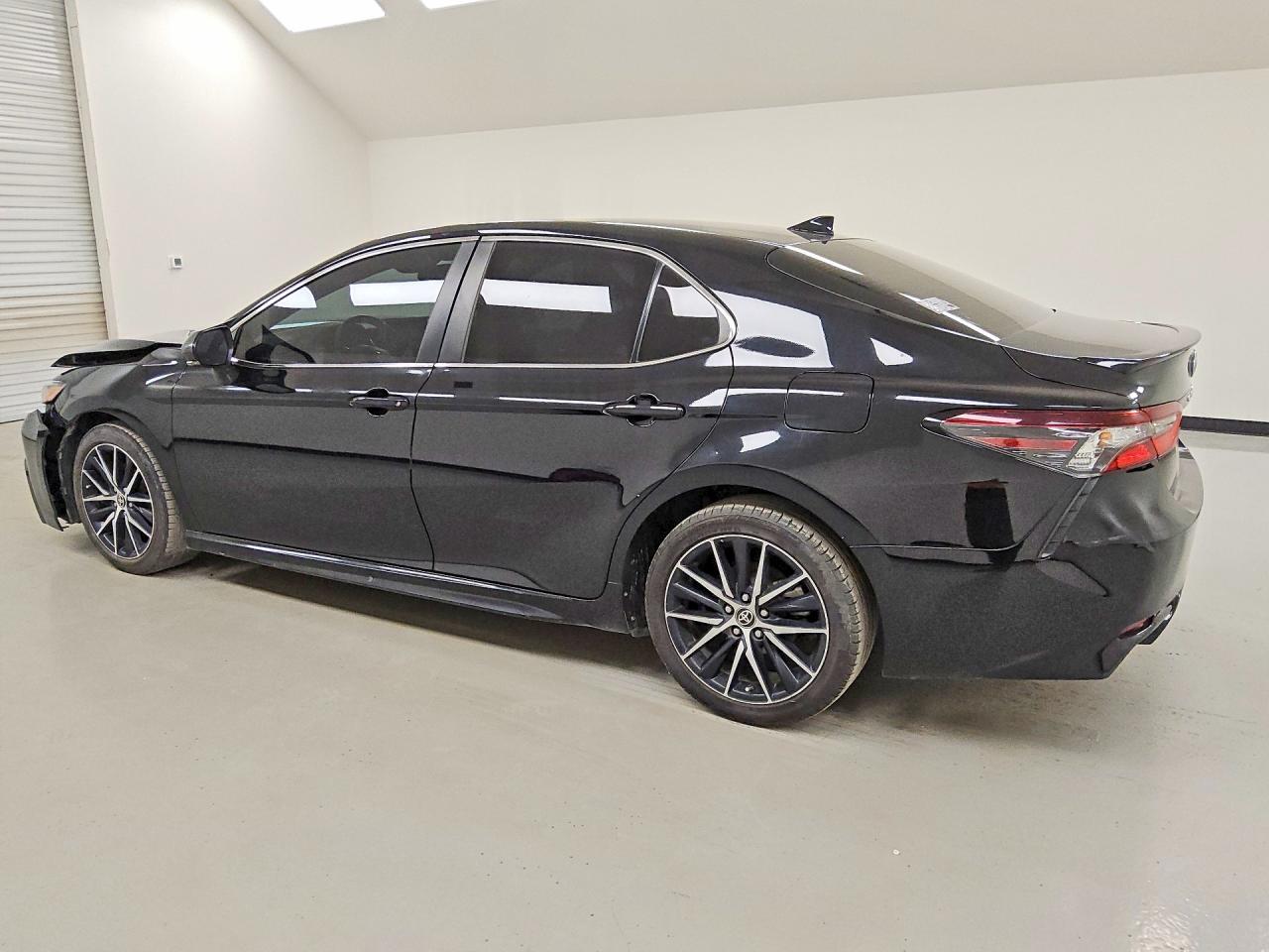 2023 TOYOTA CAMRY SE — снимка 2