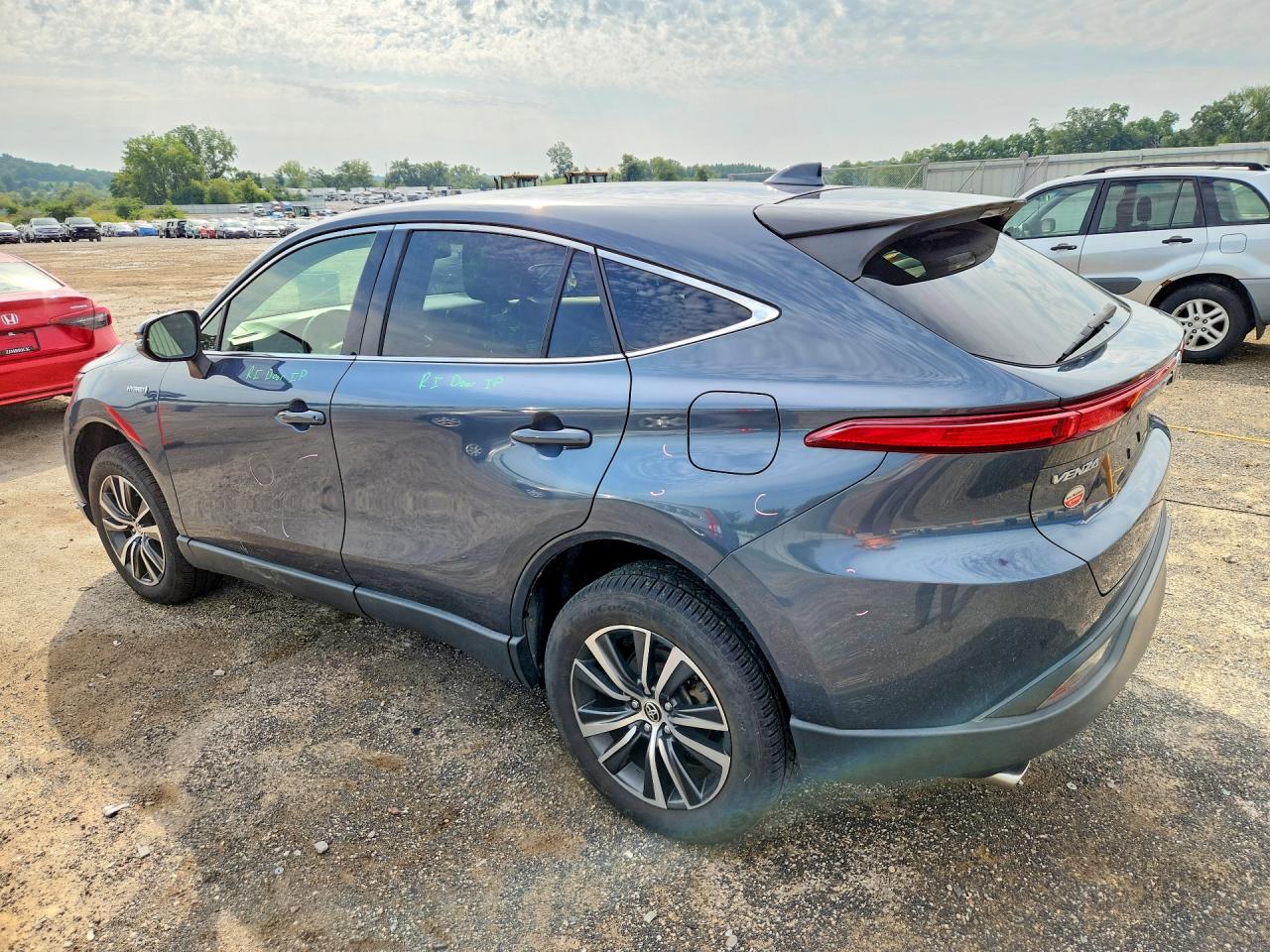 2021 TOYOTA VENZA LE — снимка 2