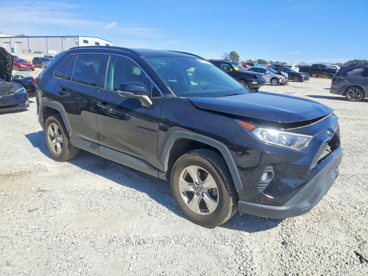 2021 TOYOTA RAV4 XLE — снимка 4
