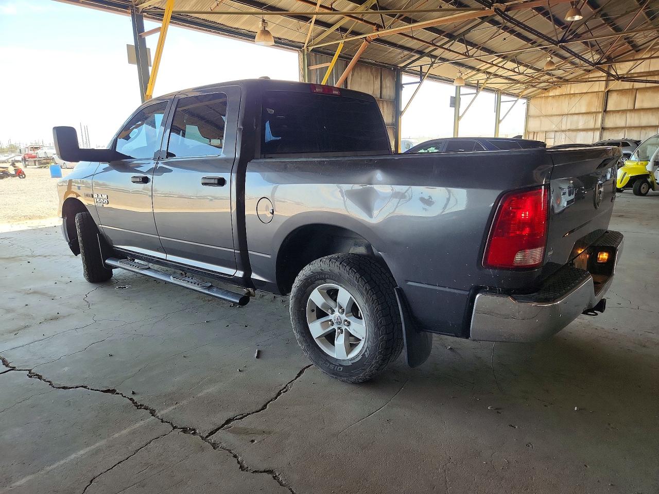 2019 RAM 1500 CLASSIC TRADESMAN — снимка 2