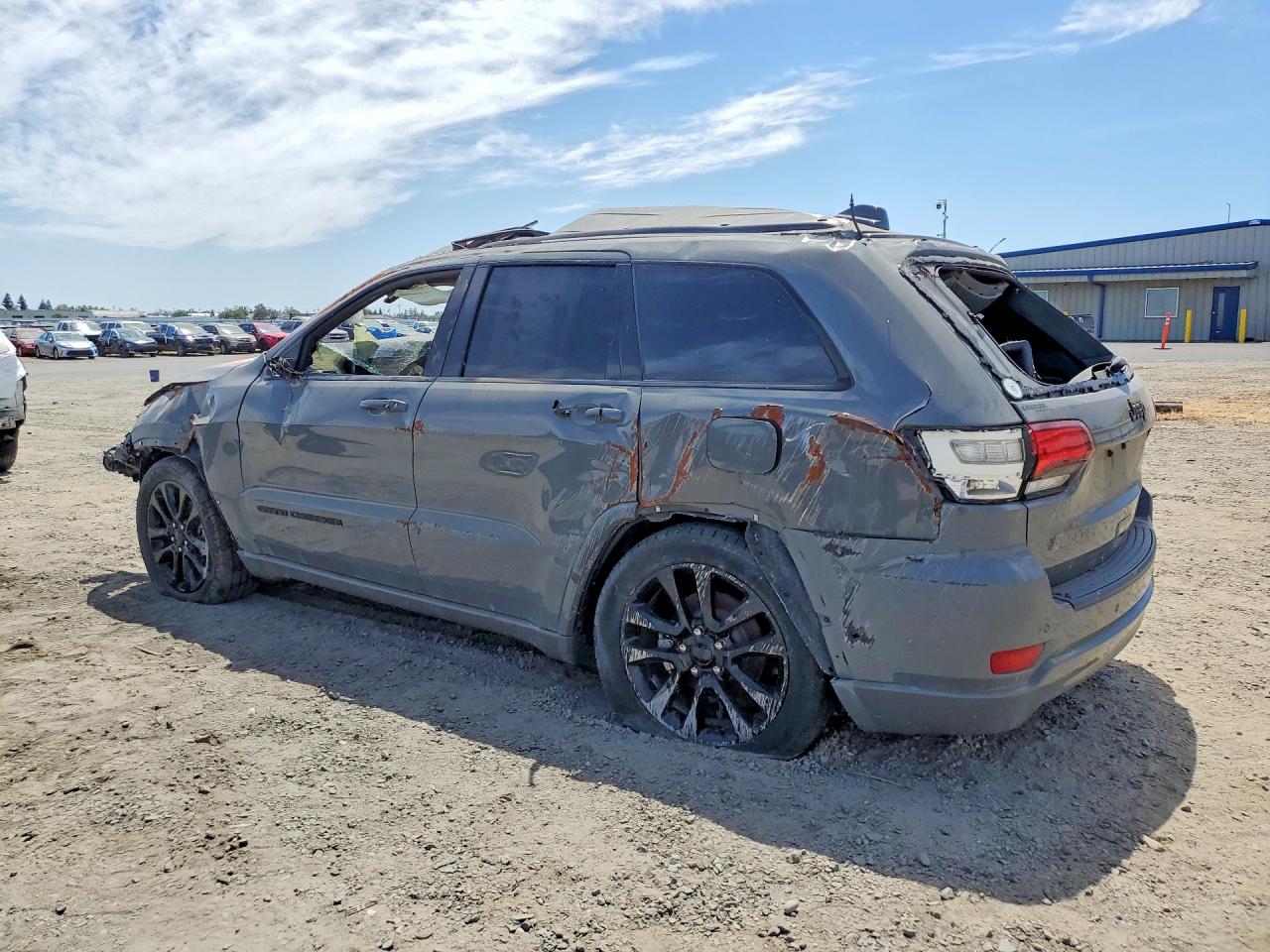 2020 JEEP GRAND CHEROKEE LAREDO — снимка 2