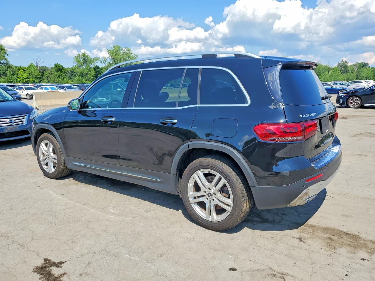 2020 MERCEDES-BENZ GLB 250 4MATIC — снимка 2