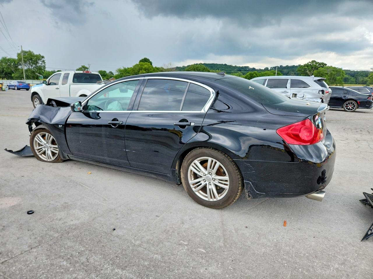 2015 INFINITI Q40 BASE — снимка 2