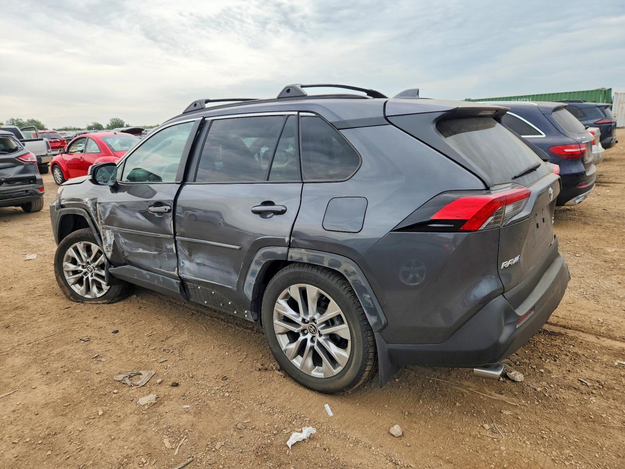 2024 TOYOTA RAV4 XLE PREMIUM — снимка 2