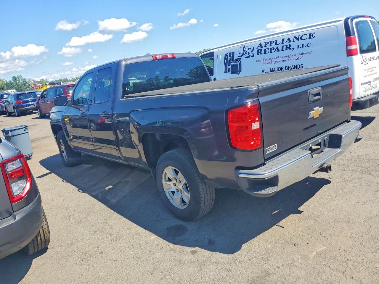 2015 CHEVROLET SILVERADO K1500 LT — снимка 2
