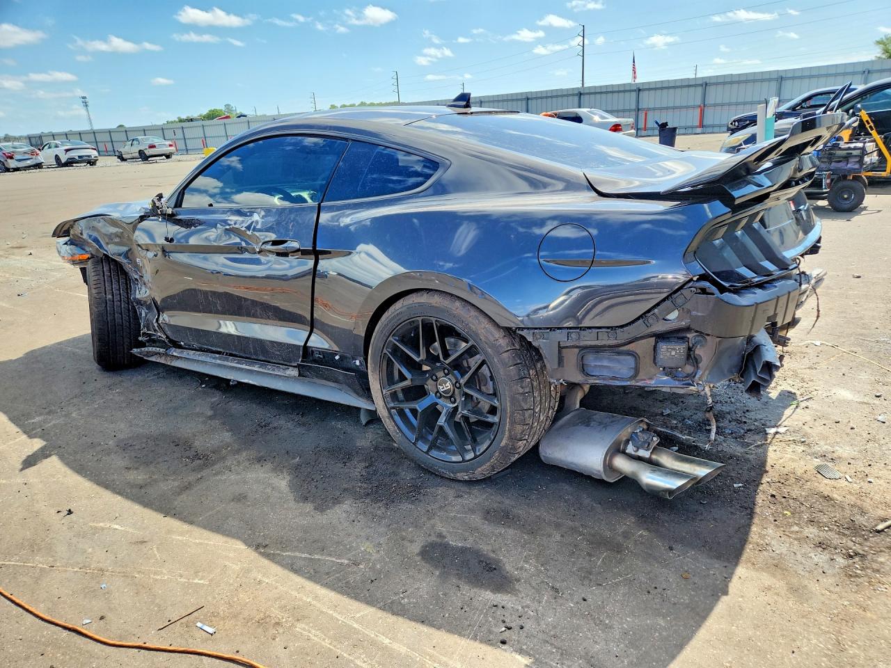 2022 FORD MUSTANG GT — снимка 2