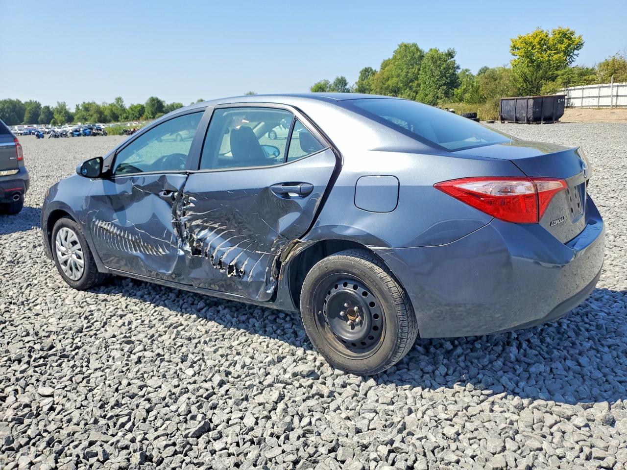 2017 TOYOTA COROLLA LE — снимка 2