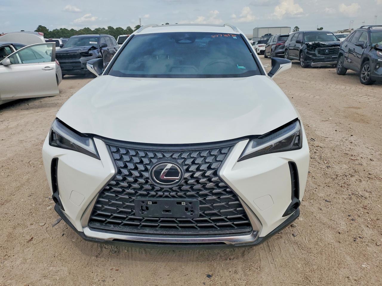 2025 LEXUS UX 300H BASE — снимка 5