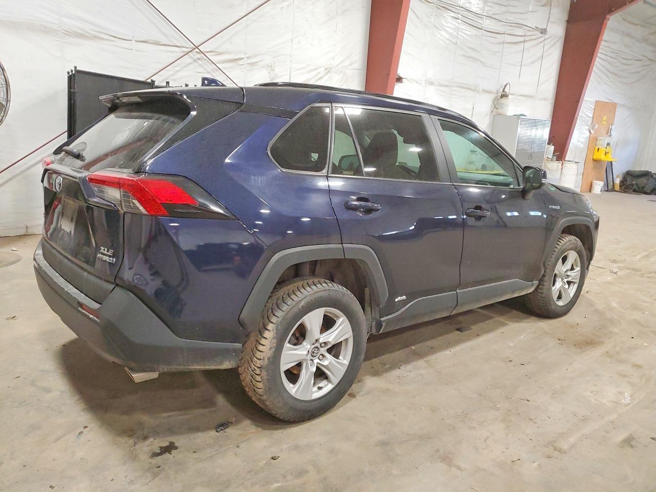2020 TOYOTA RAV4 HYBRID XLE — снимка 3