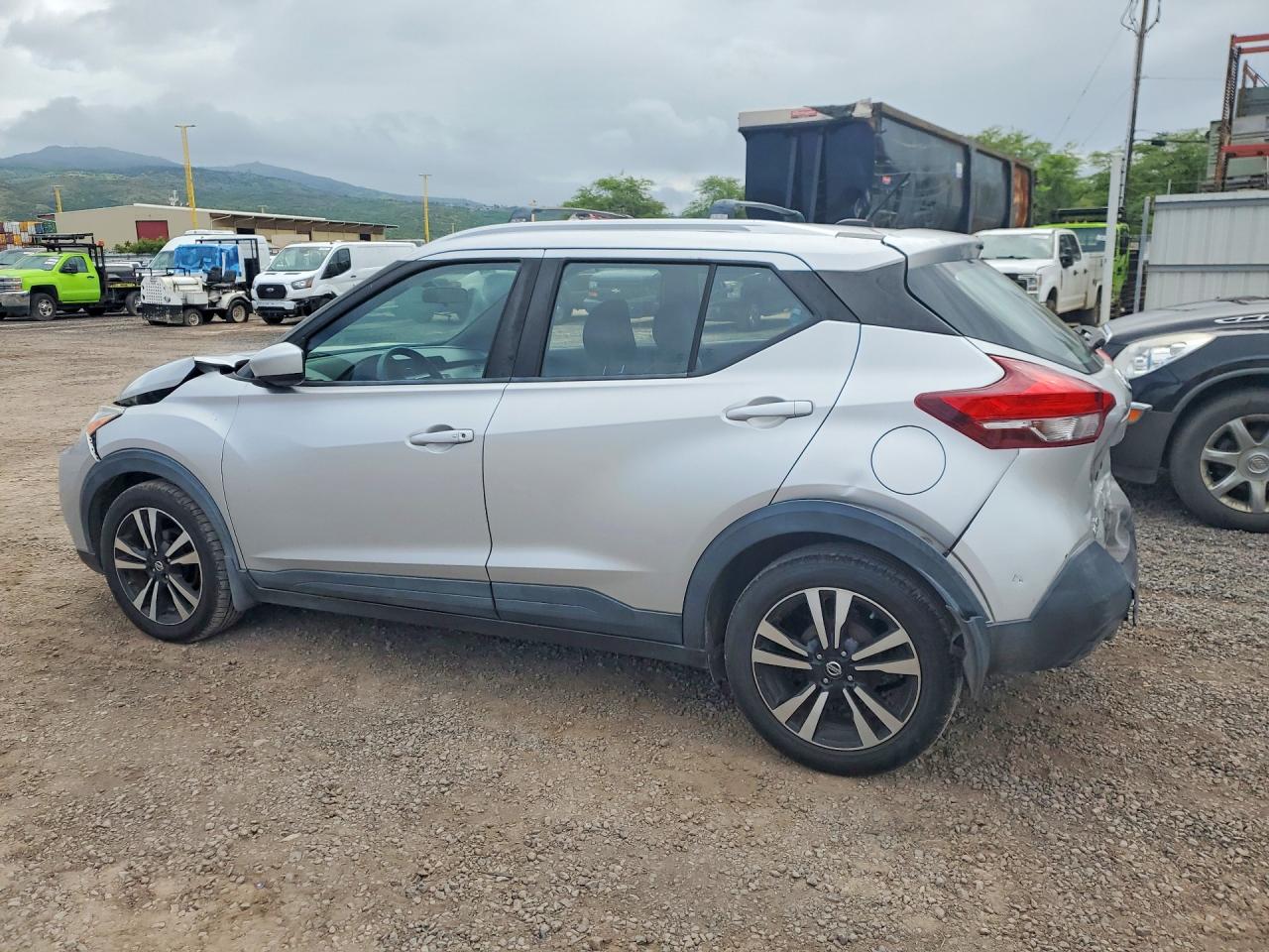 2019 NISSAN KICKS SV — снимка 2