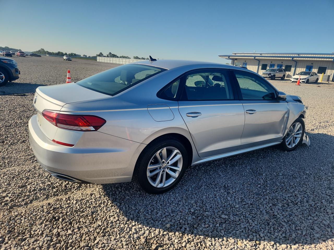 2021 VOLKSWAGEN PASSAT S — снимка 3