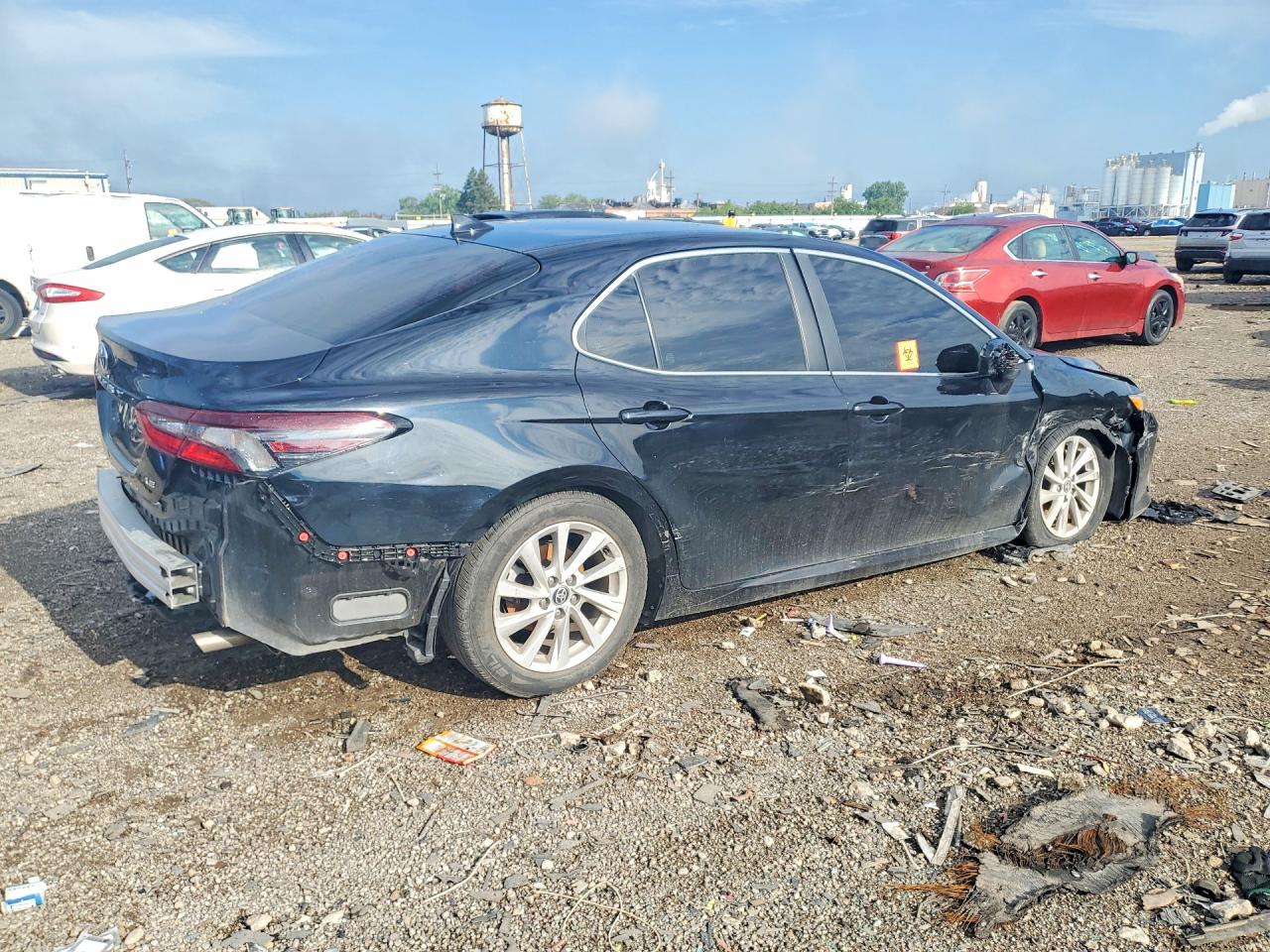 2021 TOYOTA CAMRY LE — снимка 3