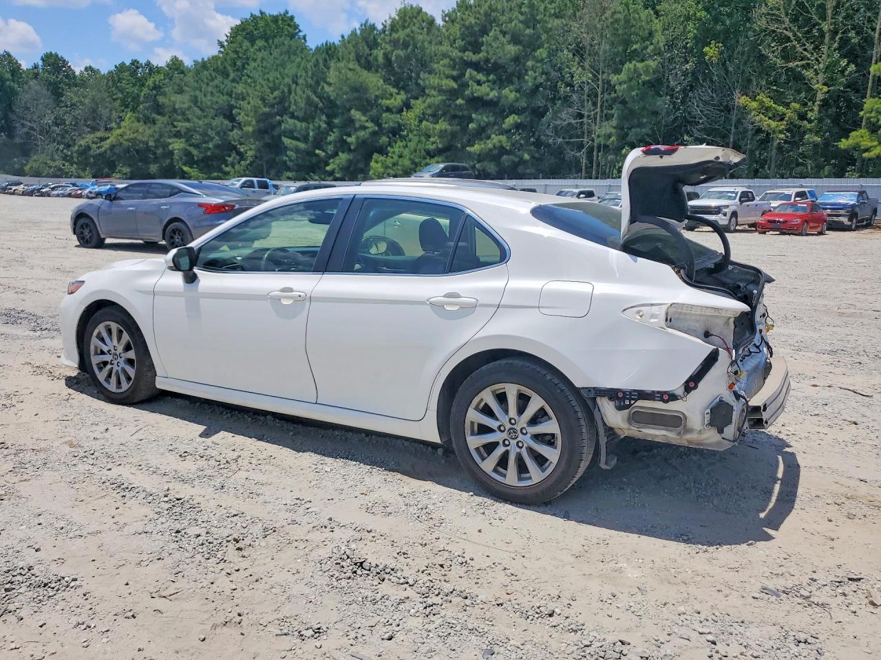 2018 TOYOTA CAMRY LE — снимка 2