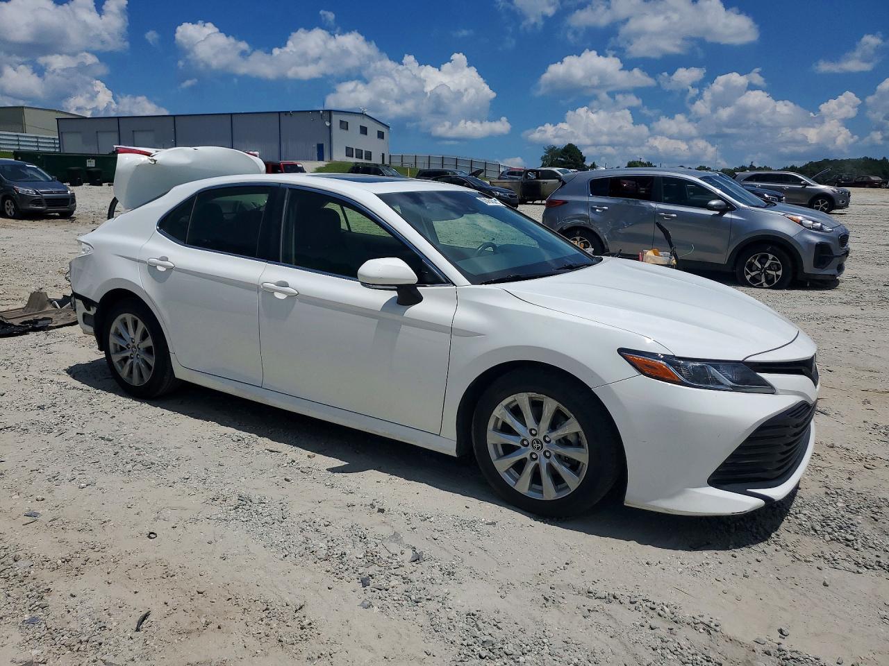 2018 TOYOTA CAMRY LE — снимка 4