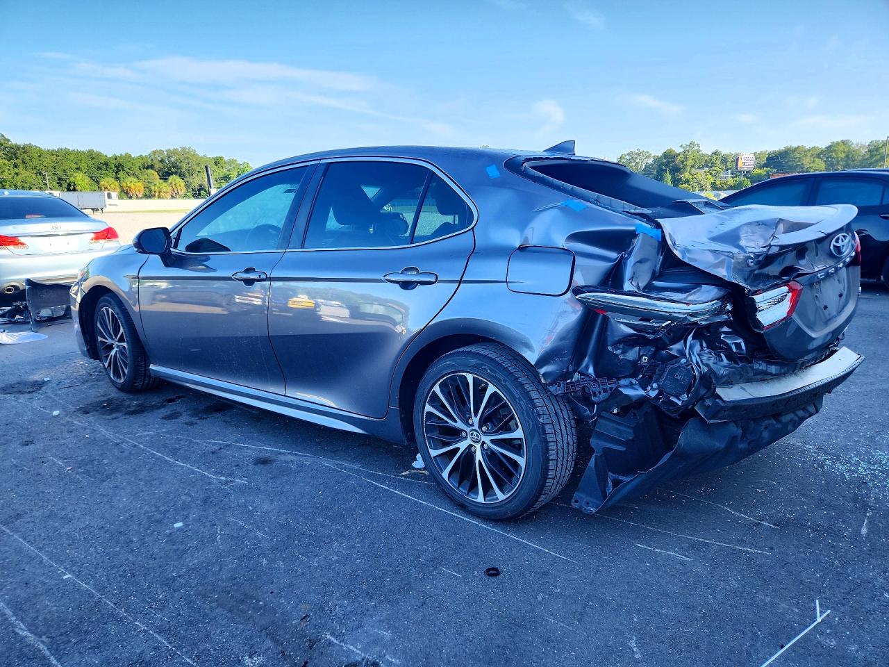 2019 TOYOTA CAMRY SE — снимка 2