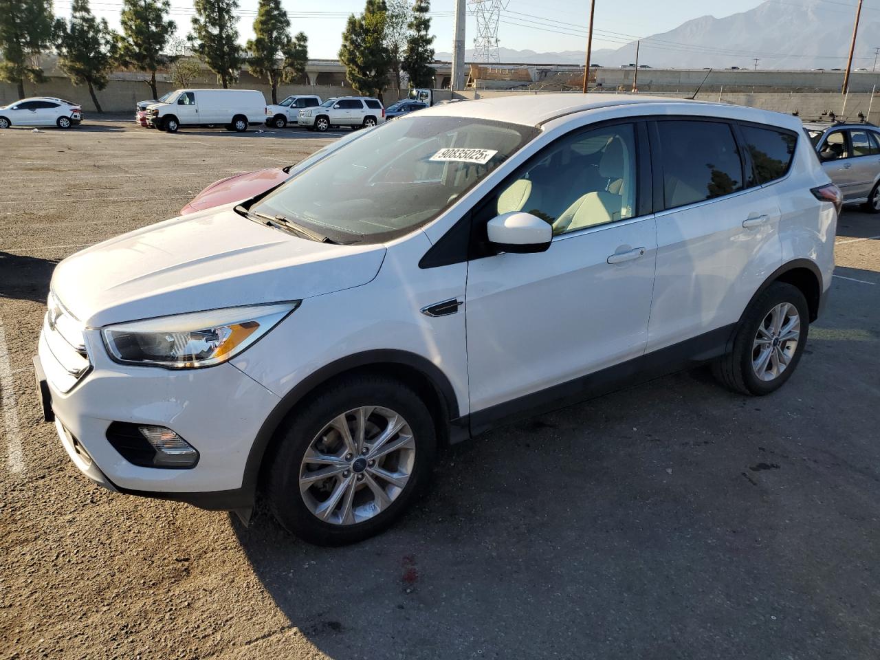 2017 FORD ESCAPE SE