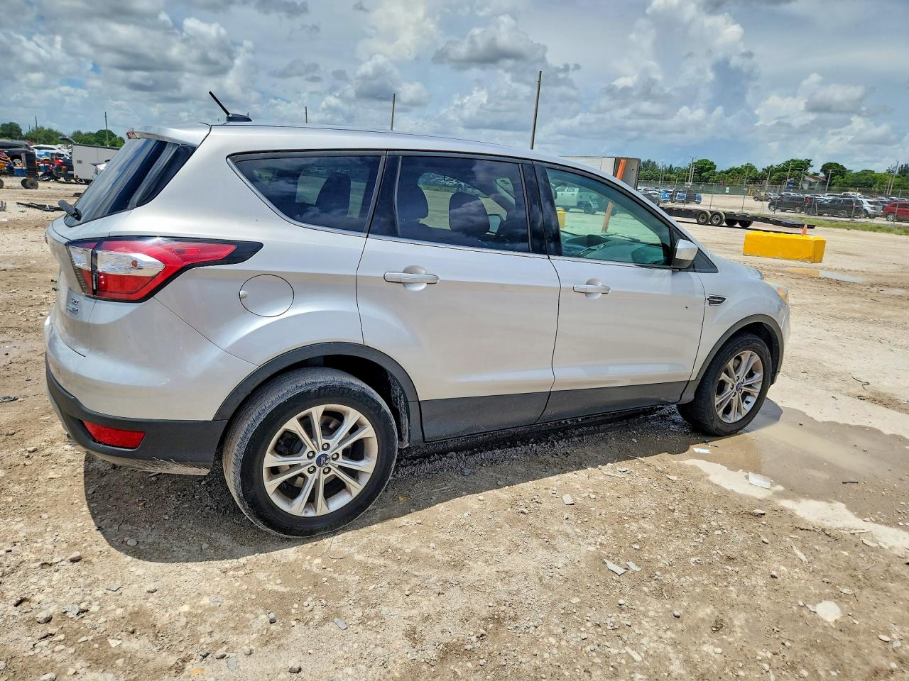 2017 FORD ESCAPE SE — снимка 3