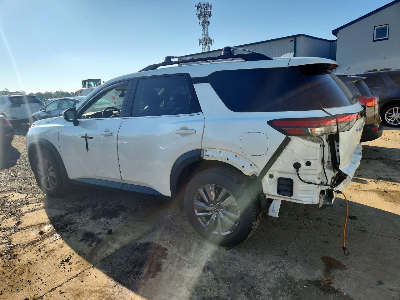 2024 NISSAN PATHFINDER SV — снимка 2