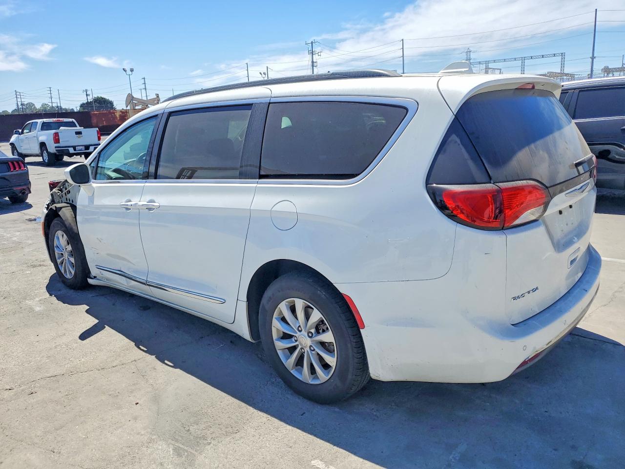2017 CHRYSLER PACIFICA TOURING L — снимка 2
