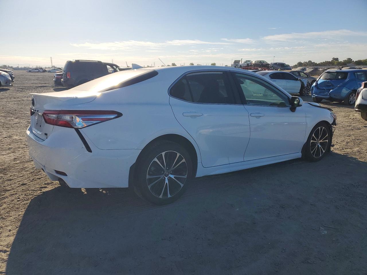 2020 TOYOTA CAMRY SE — снимка 3